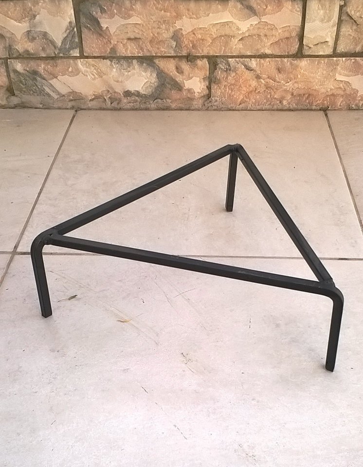 Πυροστιές τρίγωνες για το τζάκι 36 εκ.