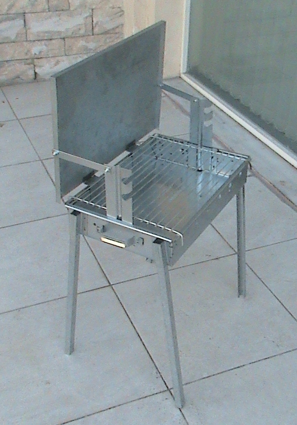 .Ψησταριά portable με καπάκι 40 Χ 75